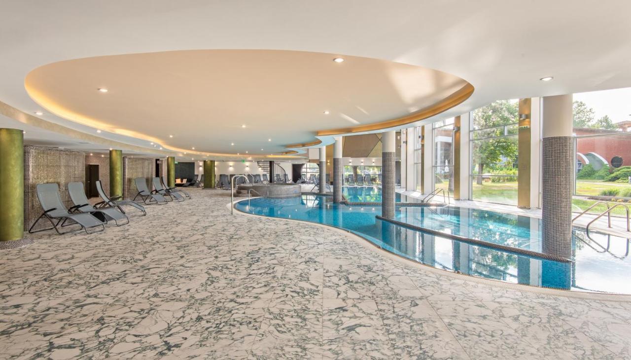 Hotel Azur Premium Siofok Dış mekan fotoğraf