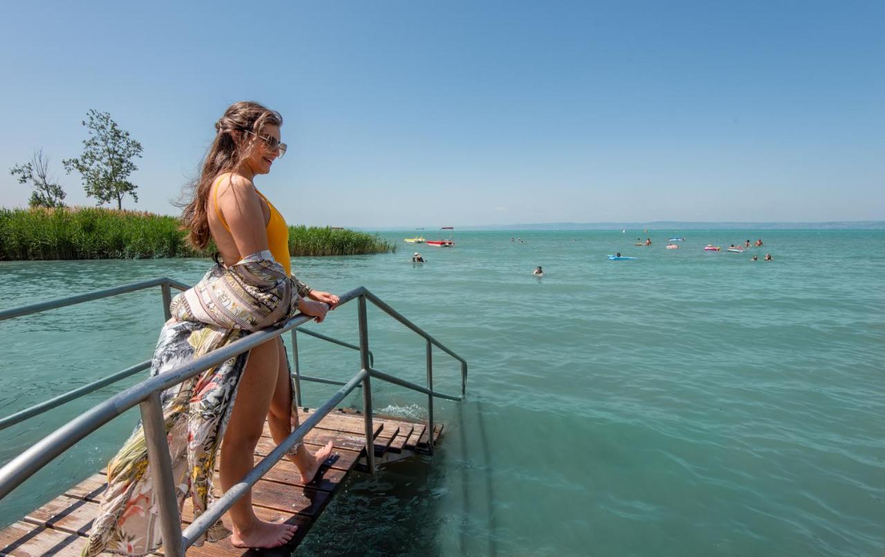 Hotel Azur Premium Siofok Dış mekan fotoğraf
