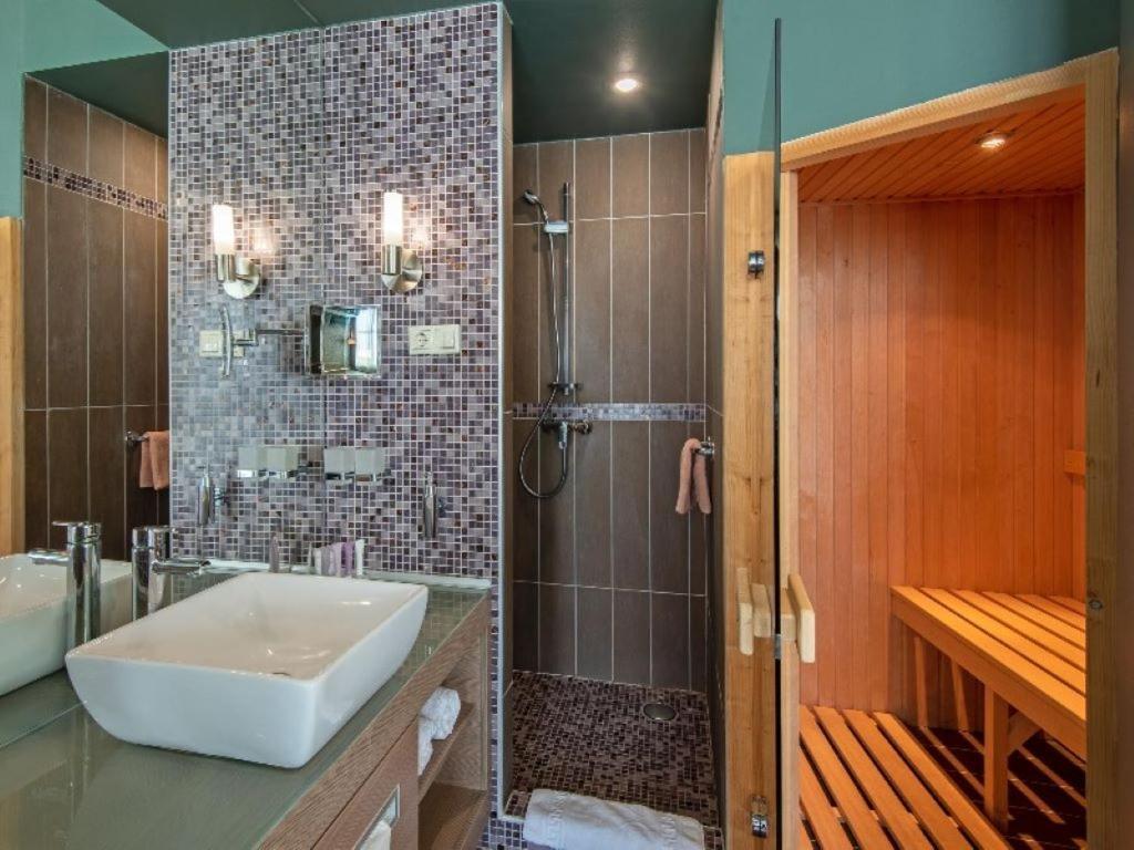Hotel Azur Premium Siofok Dış mekan fotoğraf