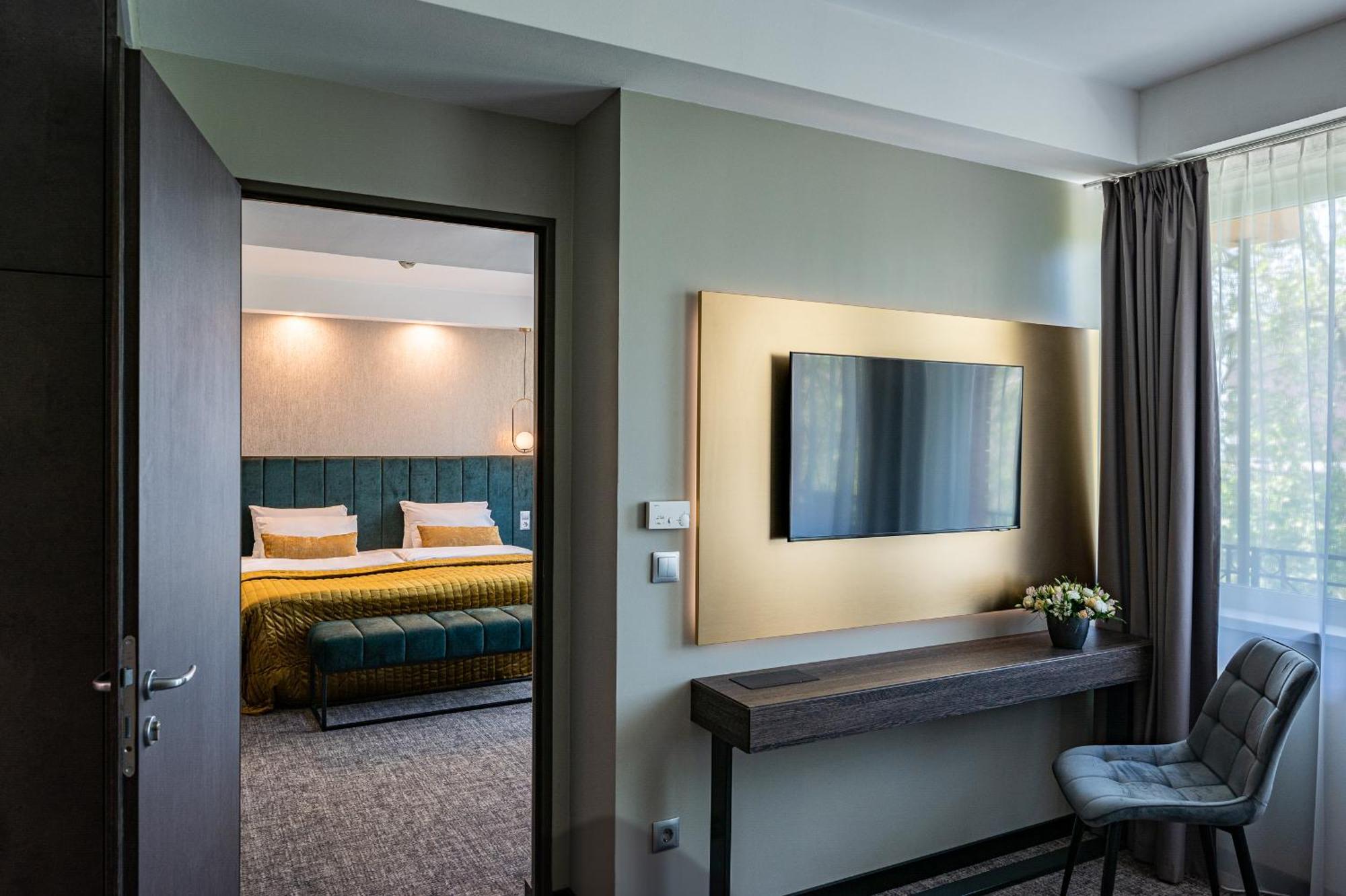 Hotel Azur Premium Siofok Dış mekan fotoğraf
