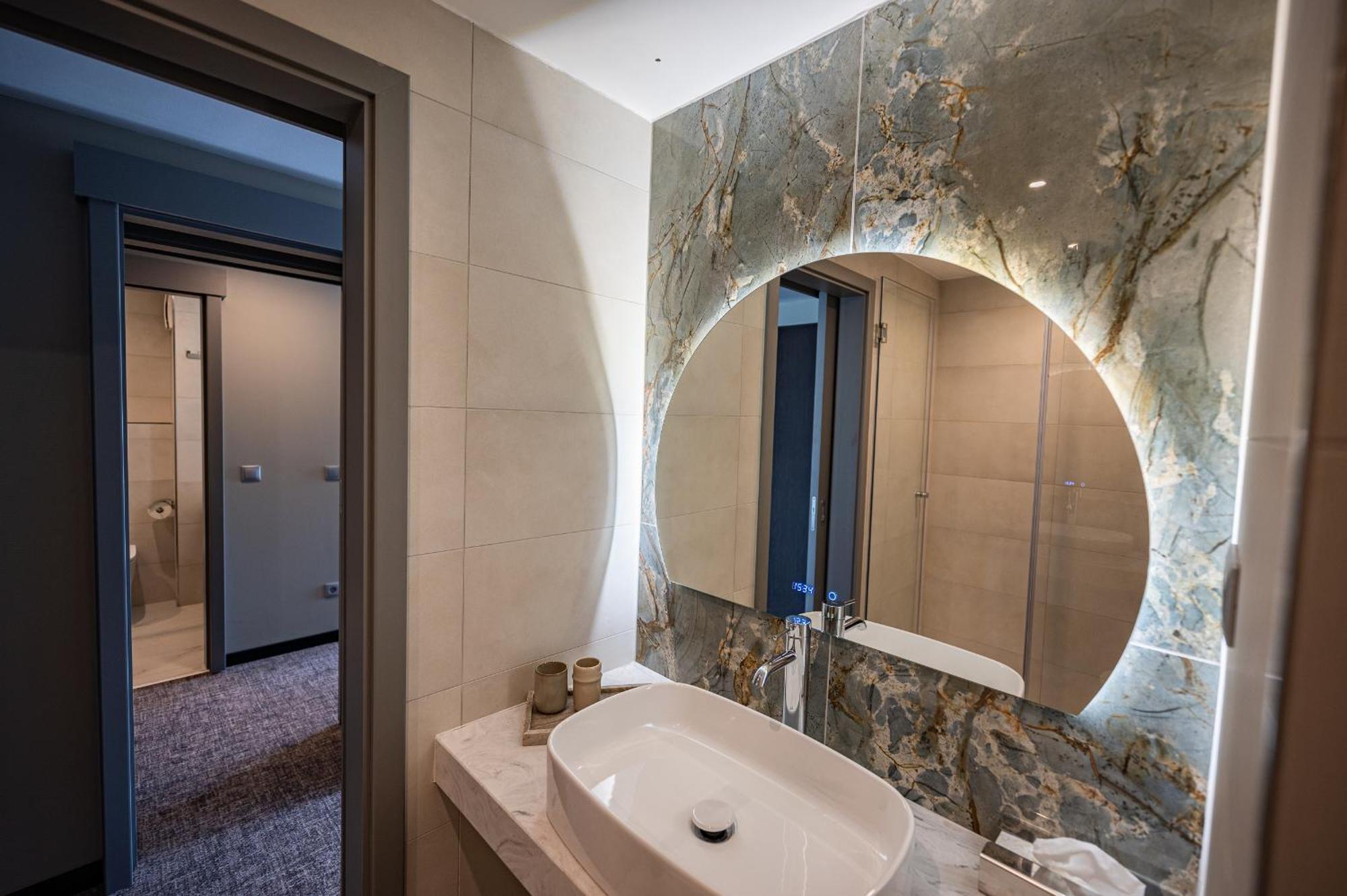 Hotel Azur Premium Siofok Dış mekan fotoğraf