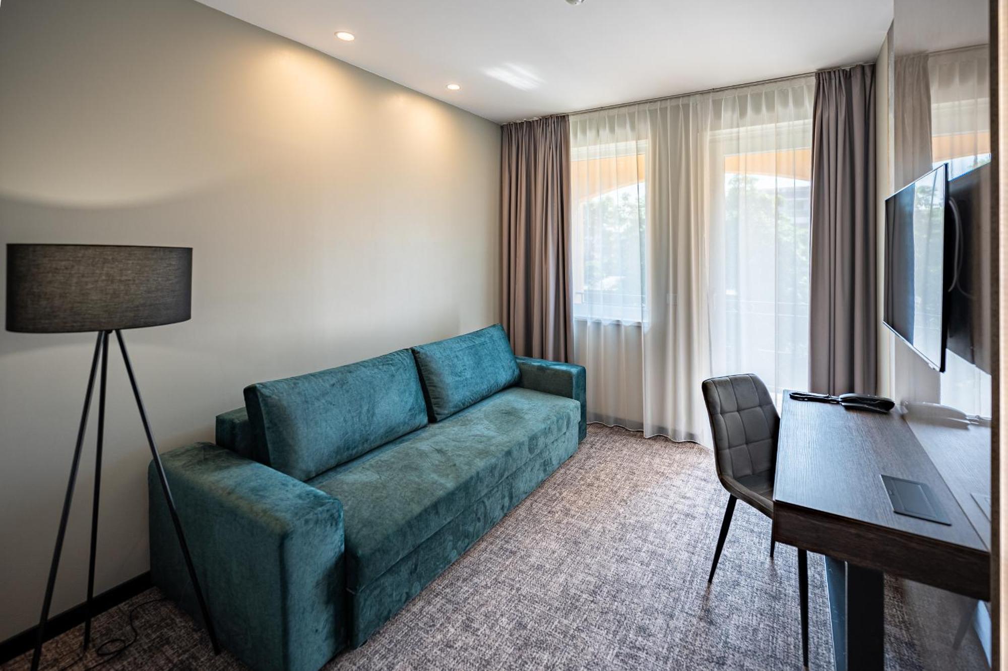 Hotel Azur Premium Siofok Dış mekan fotoğraf