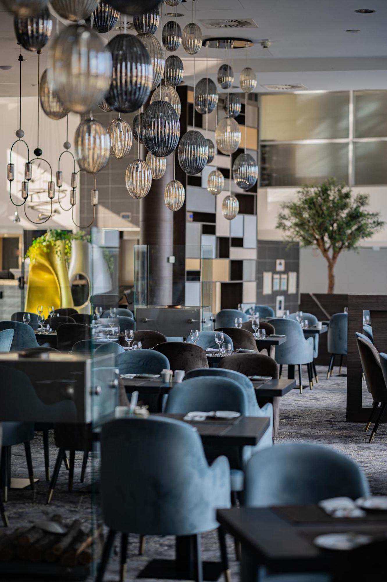 Hotel Azur Premium Siofok Dış mekan fotoğraf