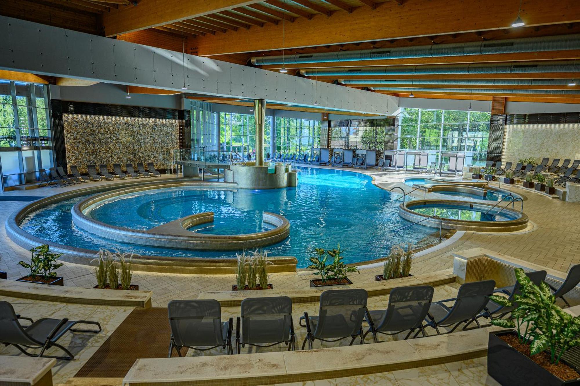 Hotel Azur Premium Siofok Dış mekan fotoğraf